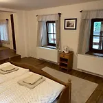 Rozmberk 3*