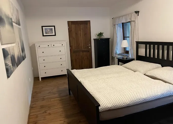 Aparthotel Rožmberk 3*