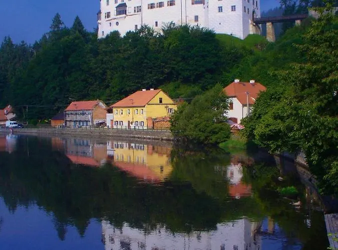 Apart Otel Rozmberk 3*